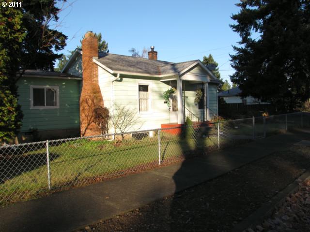 4615 SE 77TH AVE (1 of 12)