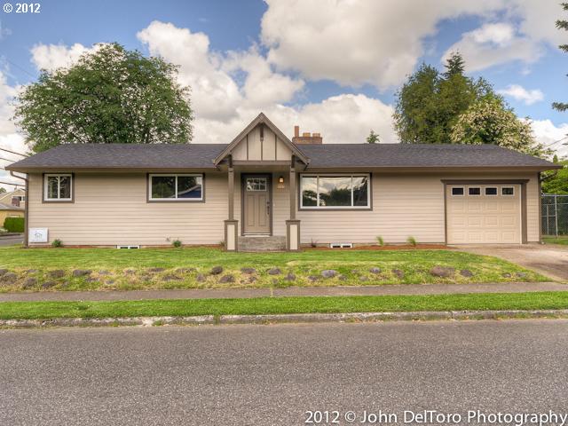 3905 SE 80TH AVE (1 of 16)