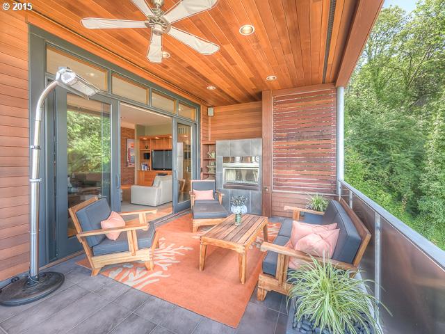 $1,950,000 - 4Br/4Ba - for Sale in John's Landing, Portland
