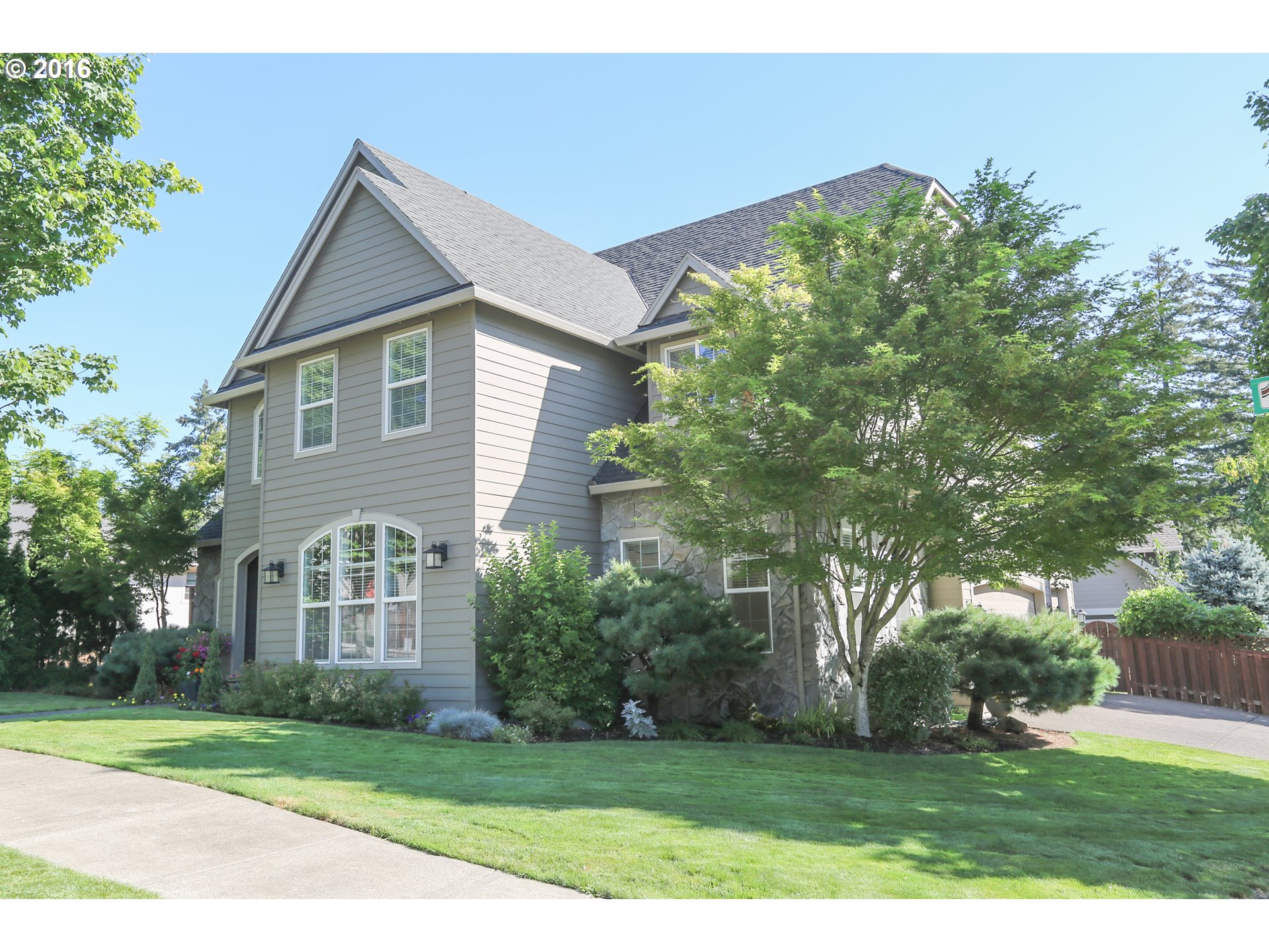 $740,000 - 4Br/3Ba - for Sale in Victoria Woods, Tualatin