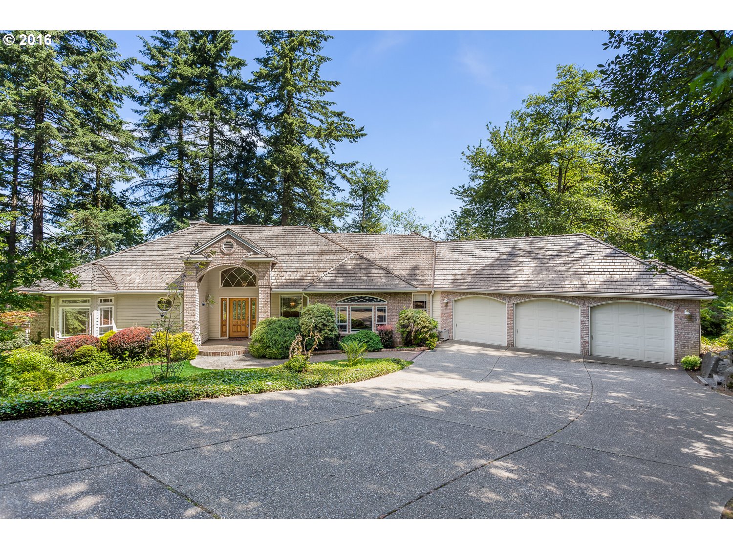 $724,900 - 5Br/3Ba - for Sale in Lake Oswego