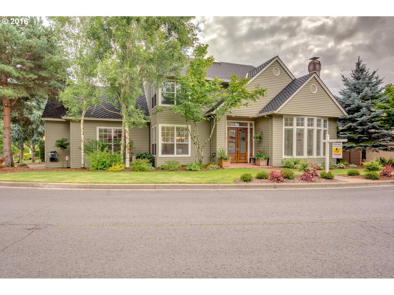 $839,000 - 3Br/3Ba - for Sale in Lake Oswego