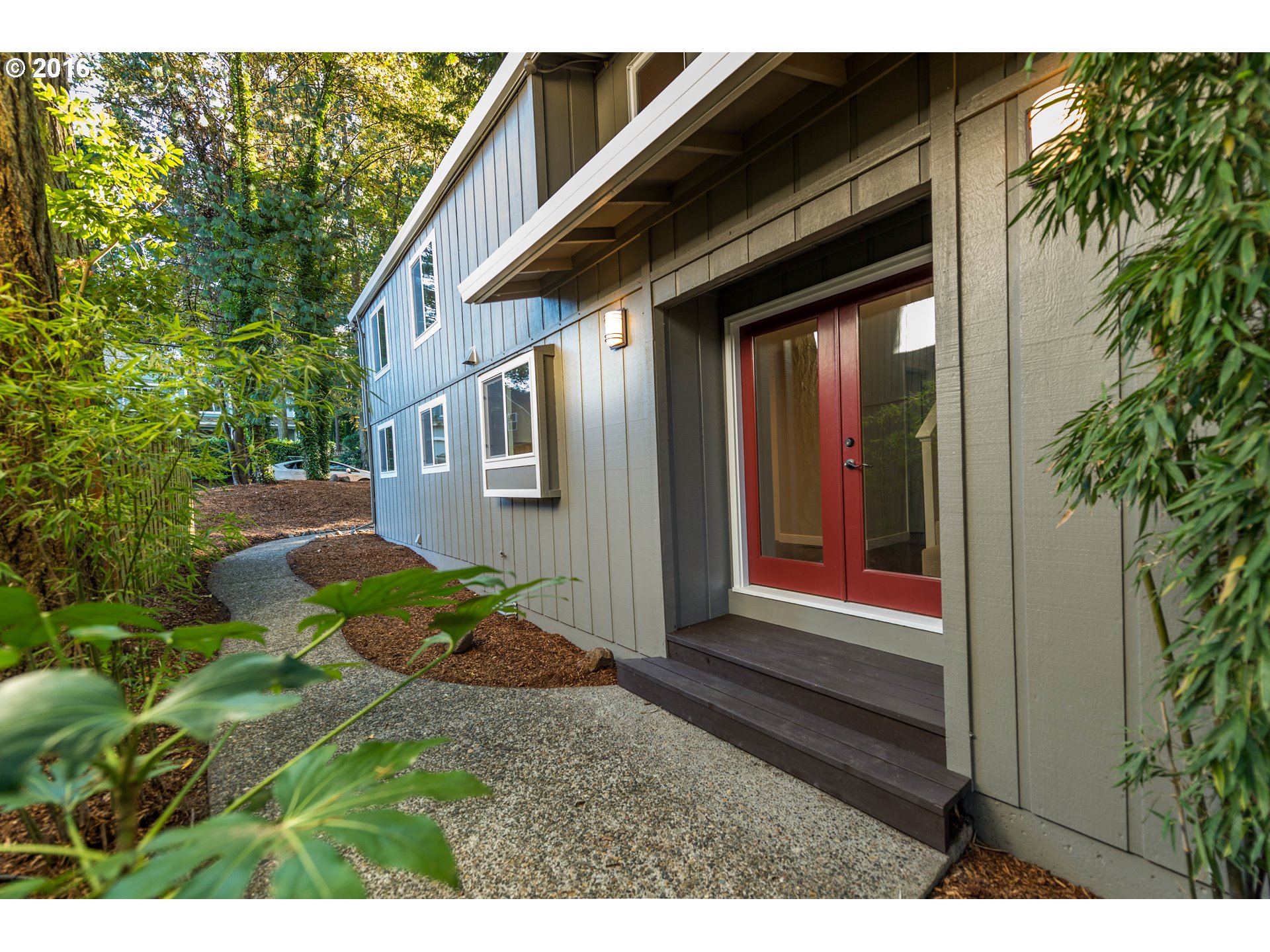 $589,000 - 5Br/3Ba - for Sale in Lake Oswego