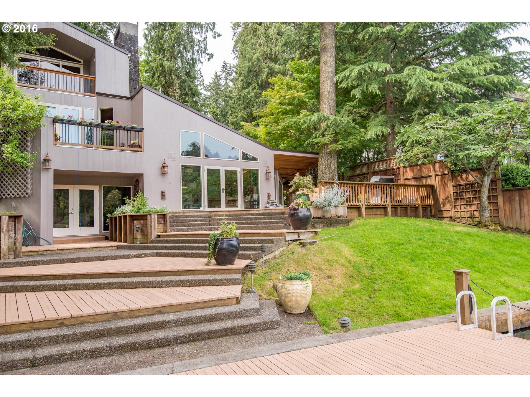 $2,100,000 - 4Br/4Ba - for Sale in Lake Oswego