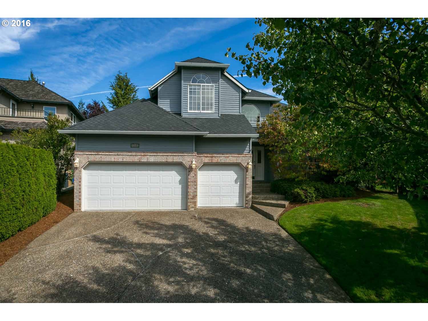 $699,500 - 4Br/3Ba - for Sale in Lake Oswego