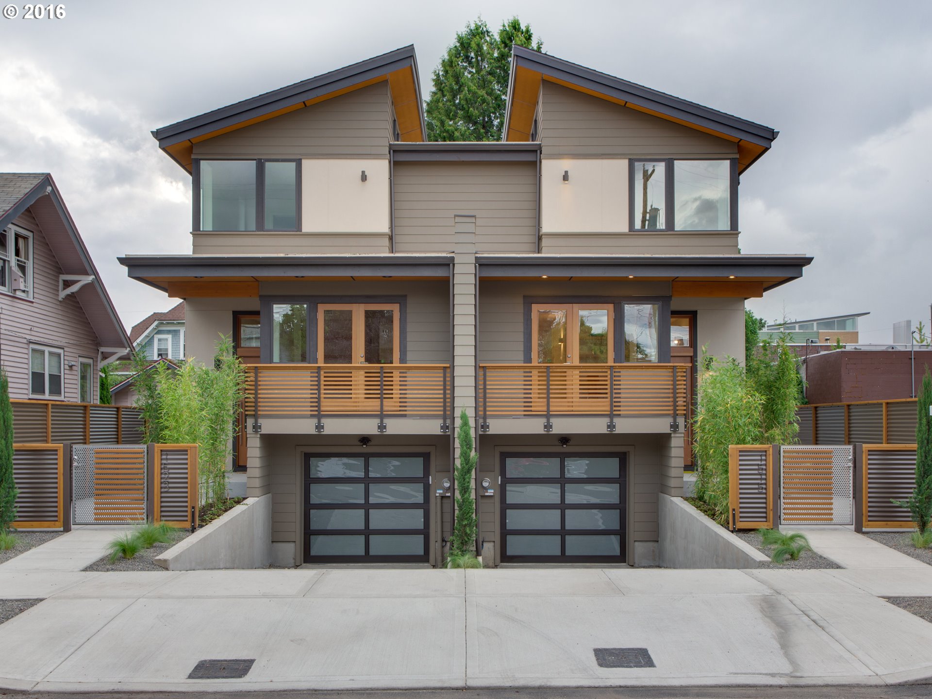 $869,000 - 2Br/3Ba - for Sale in Richmond / Hawthorne, Portland