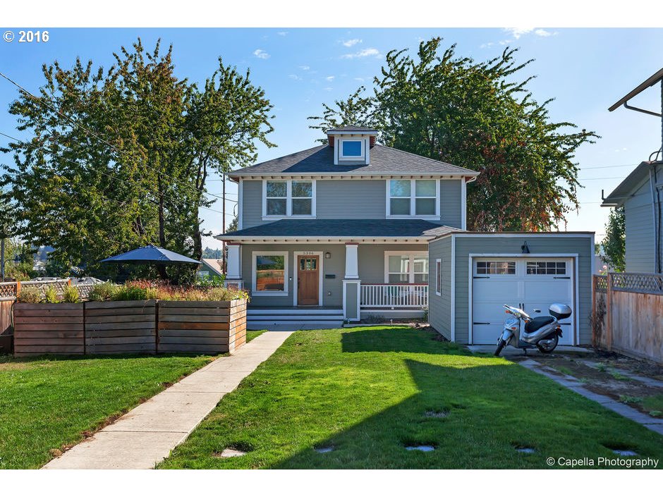 $599,900 - 3Br/3Ba - for Sale in Moreland, Portland