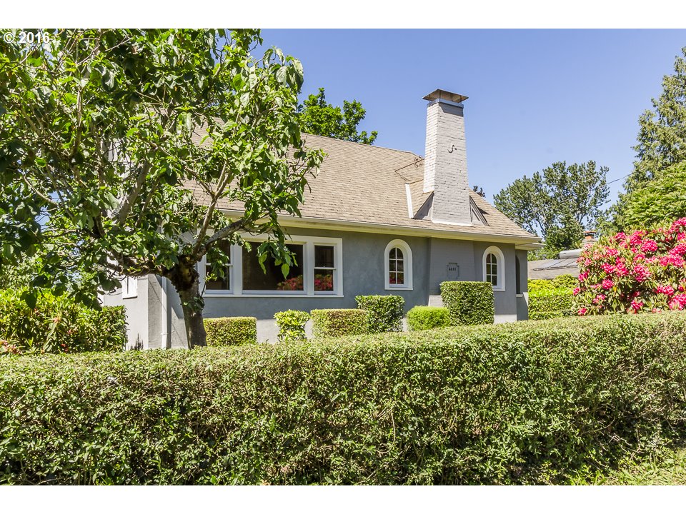 $699,000 - 5Br/4Ba - for Sale in Portland