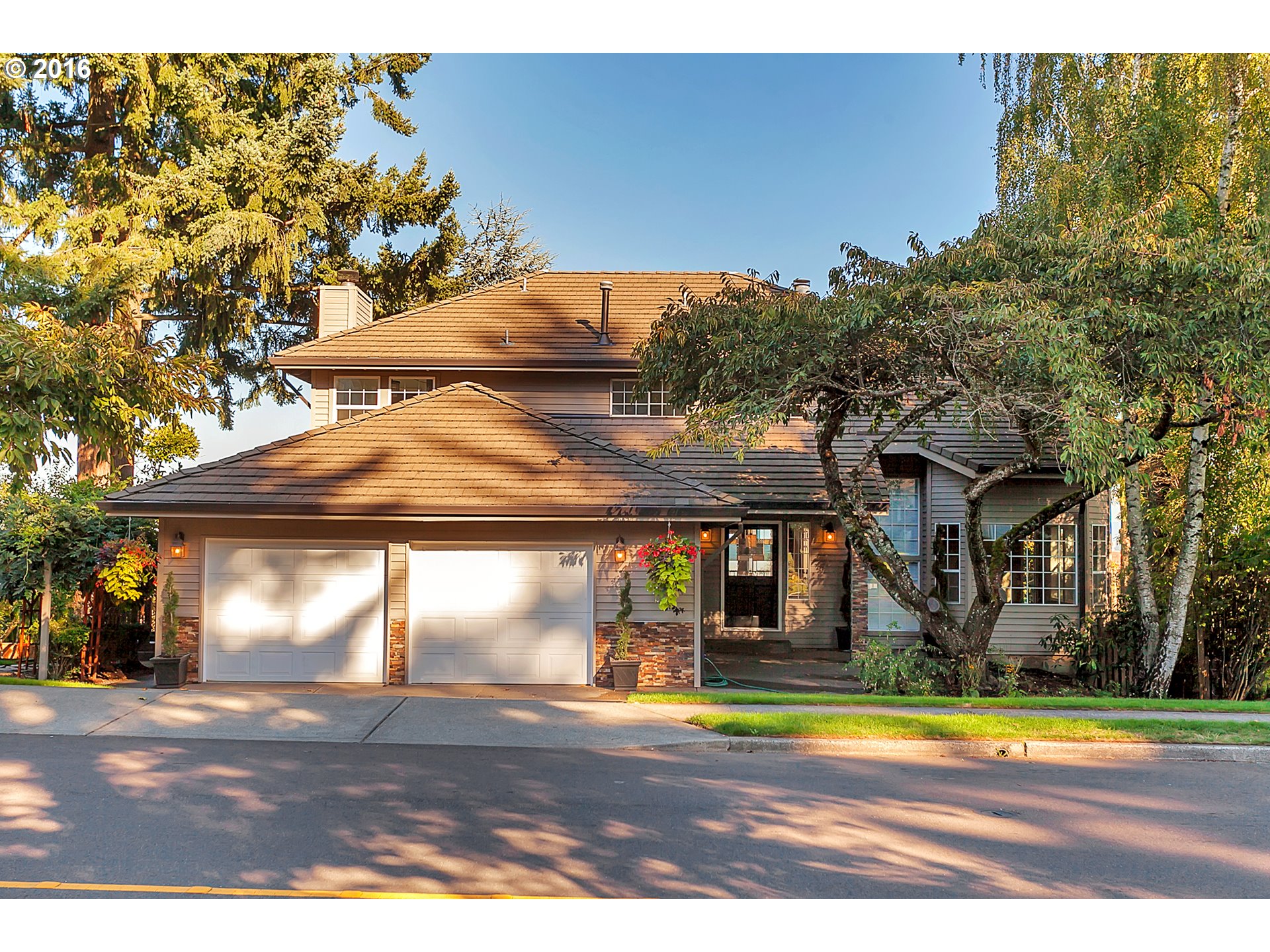 $699,900 - 4Br/4Ba - for Sale in West Linn