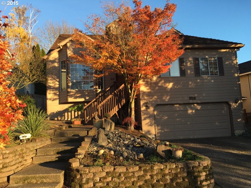 $399,900 - 4Br/4Ba - for Sale in Burntwood West, Beaverton