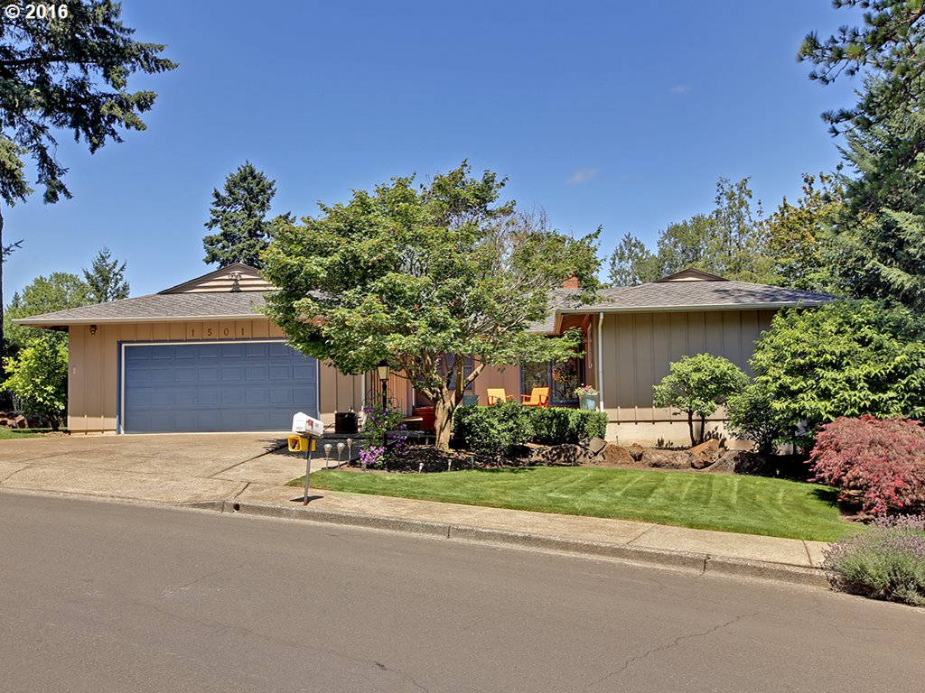 $649,900 - 5Br/4Ba - for Sale in Palisades Heights, Lake Oswego