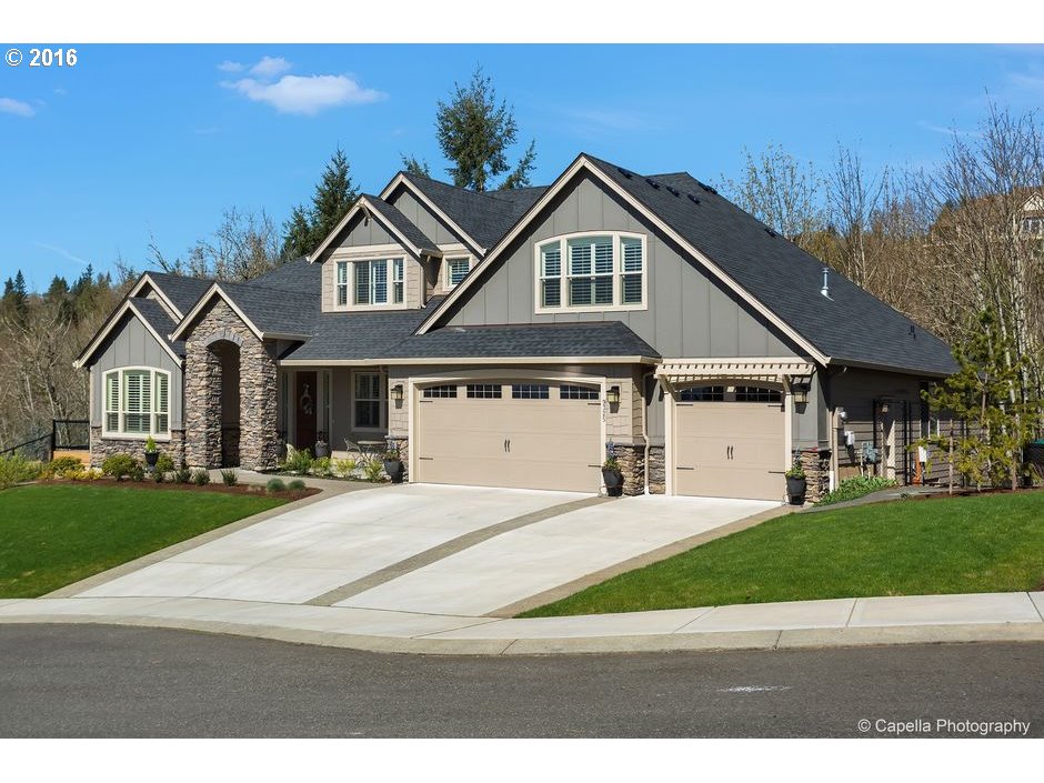 $898,000 - 4Br/4Ba - for Sale in Skyview Estates, Portland