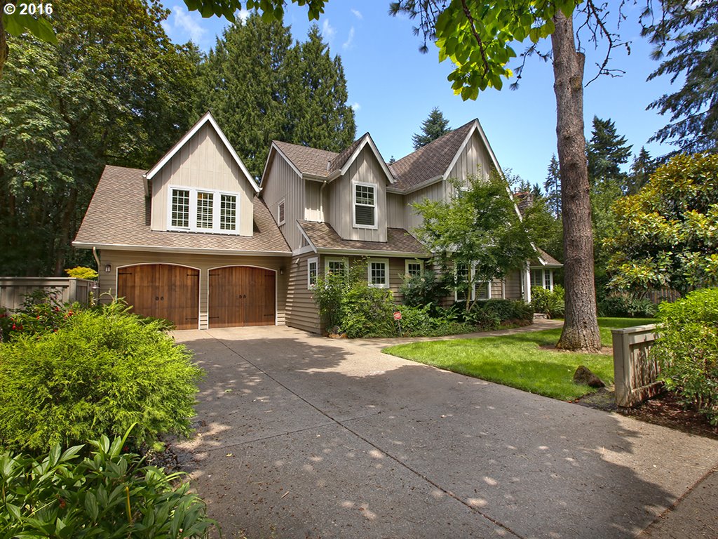 $1,075,000 - 4Br/3Ba - for Sale in Lake Grove, Lake Oswego