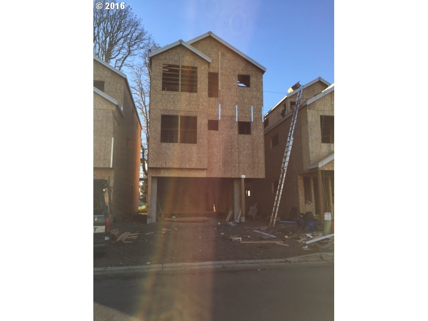 $429,900 - 3Br/3Ba - for Sale in Avondale / Bethany, Beaverton