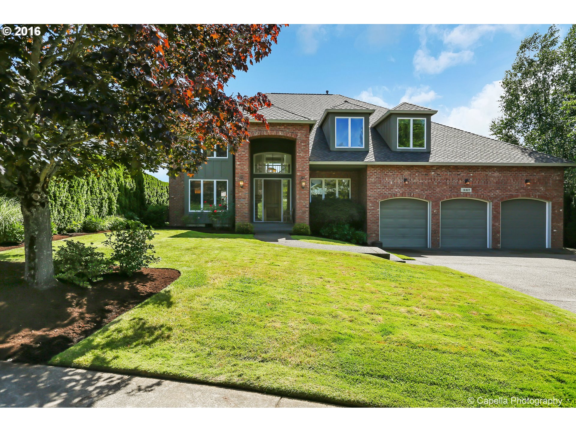 $1,000,000 - 4Br/4Ba - for Sale in South Shore Estates, Lake Oswego
