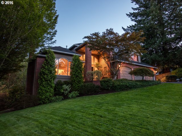$879,000 - 5Br/4Ba - for Sale in Beaverton