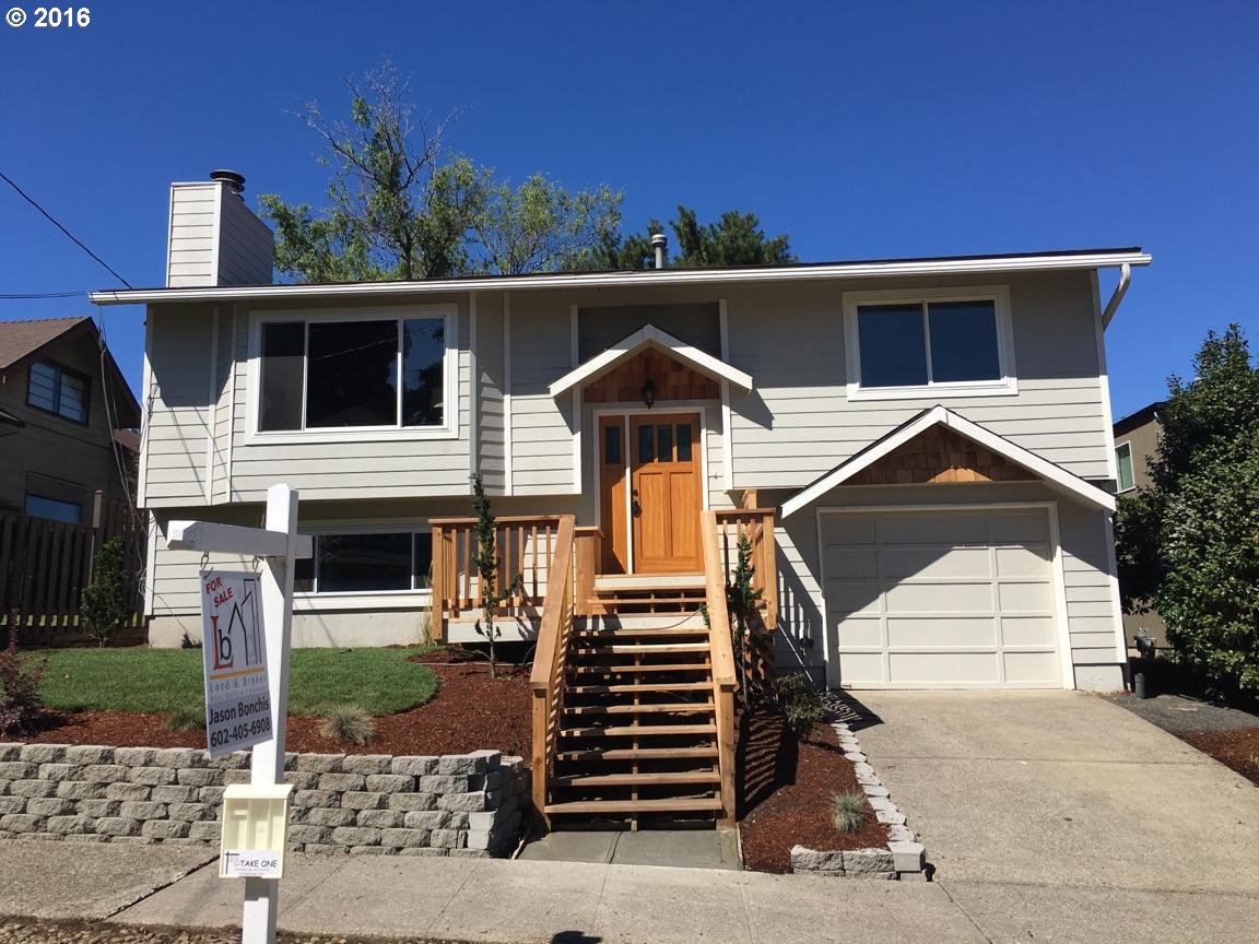 $499,900 - 4Br/2Ba - for Sale in Taborside, Portland