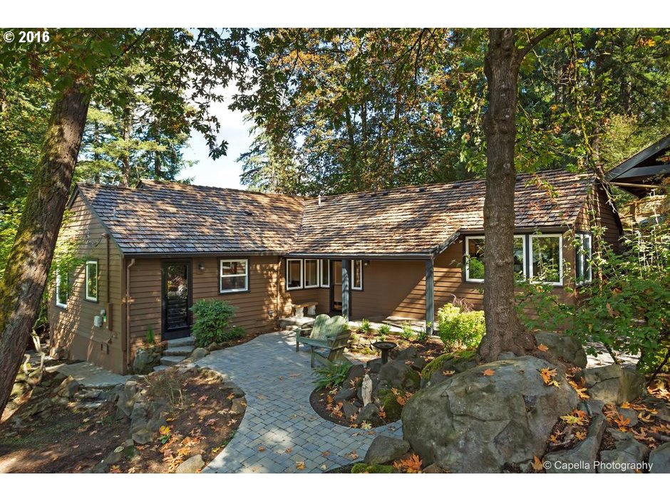 $925,000 - 3Br/2Ba - for Sale in North Shore, Lakewood, Iron Mt, Lake Oswego