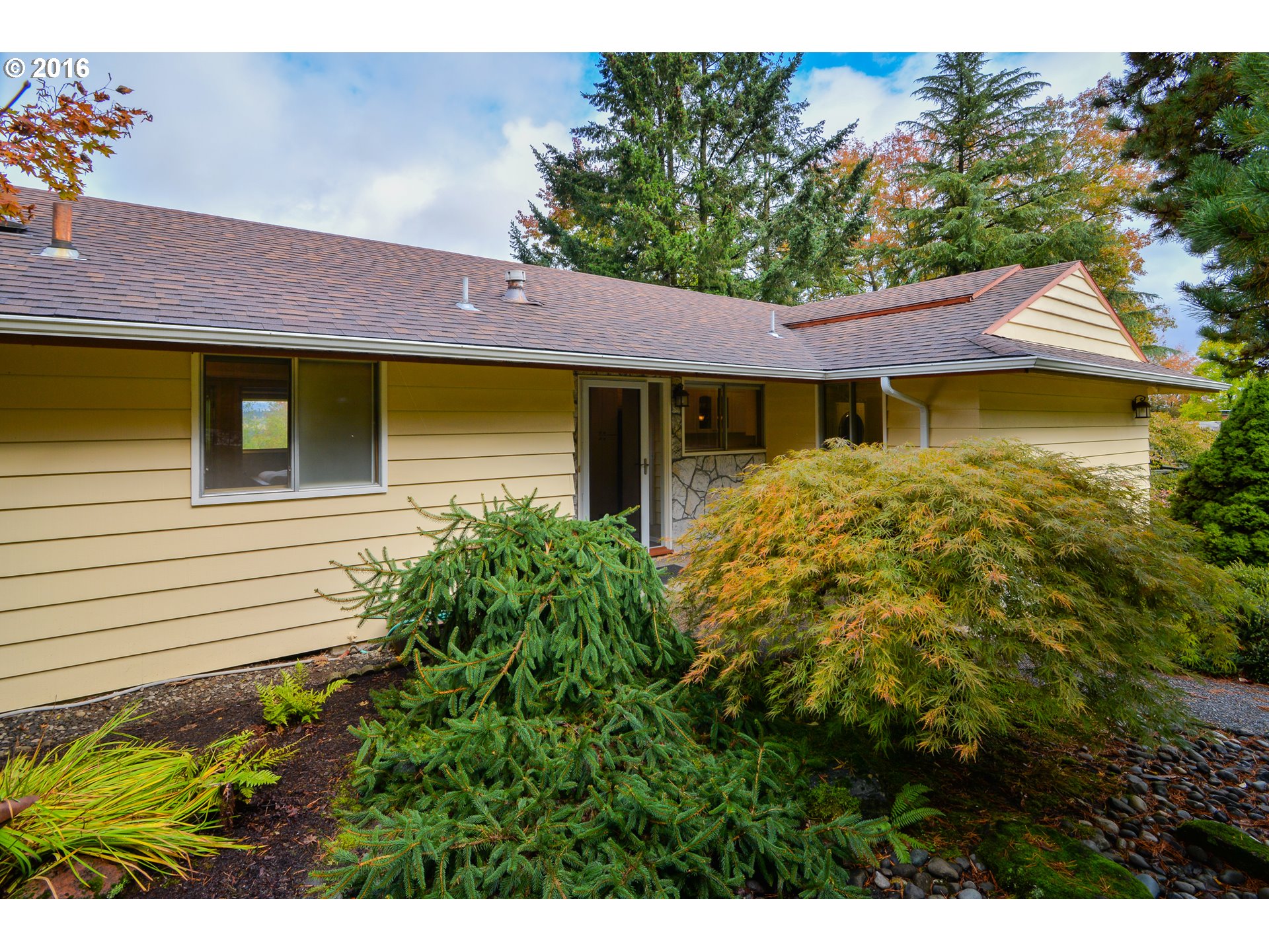 $497,000 - 4Br/3Ba - for Sale in Lake Oswego
