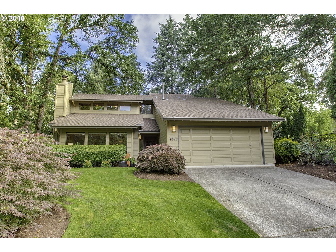 $685,000 - 3Br/3Ba - for Sale in Oxford Downs, Lake Oswego