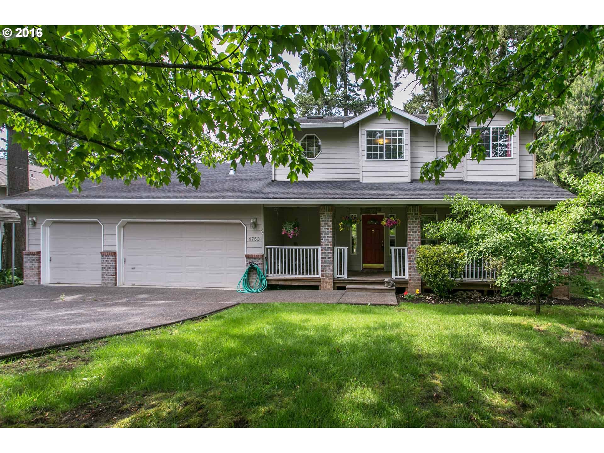 $399,950 - 4Br/3Ba - for Sale in View Acres, Milwaukie