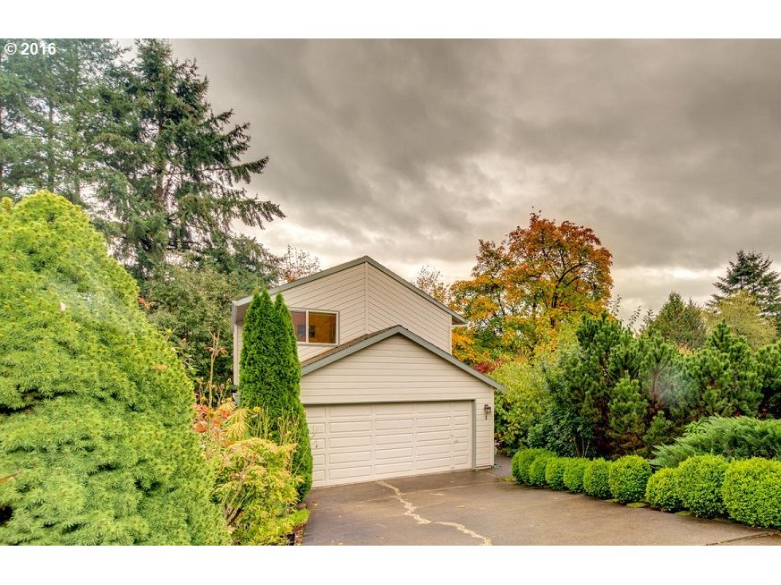$424,900 - 3Br/3Ba - for Sale in Mountain Park, Lake Oswego