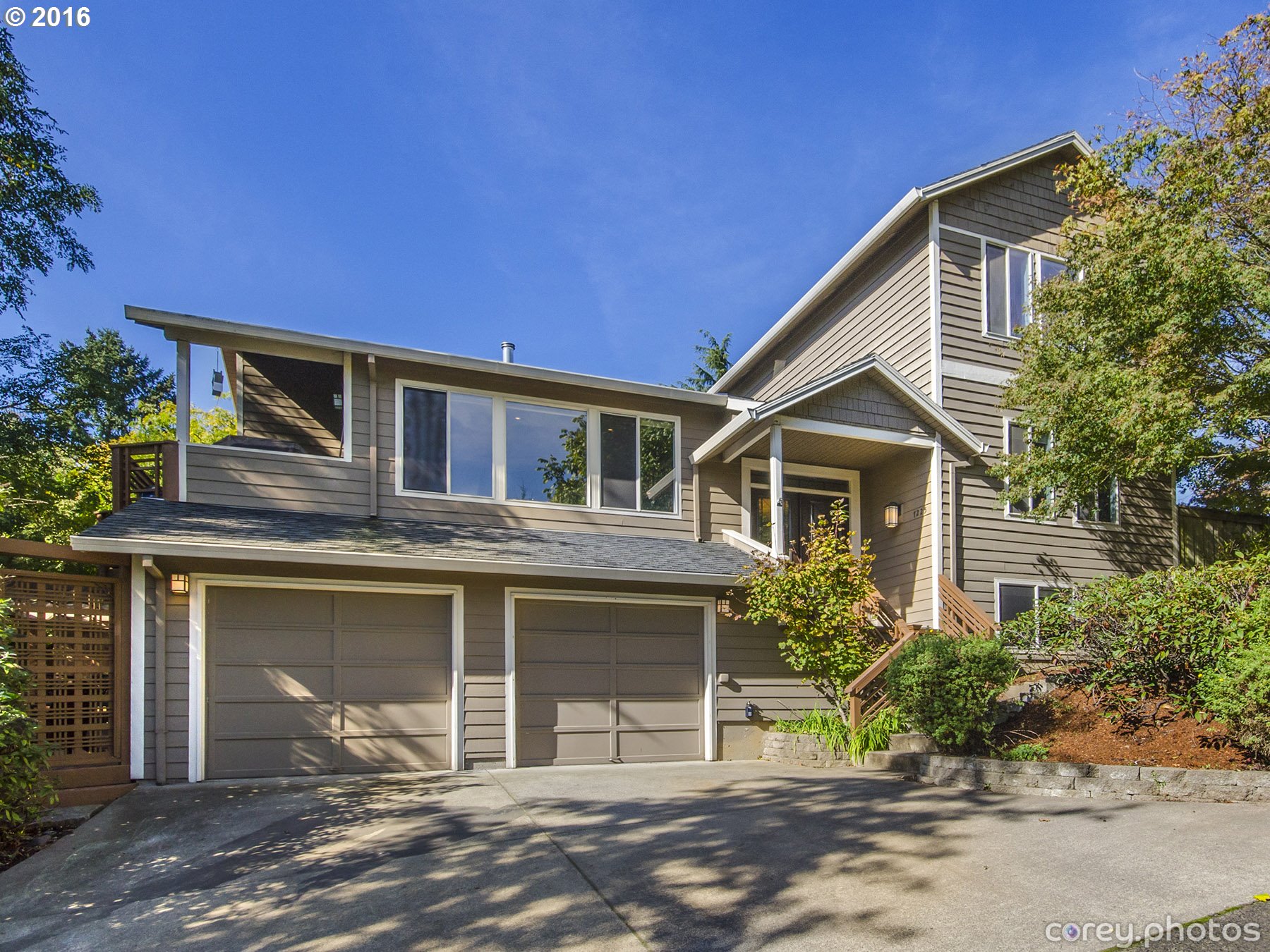 $749,900 - 5Br/4Ba - for Sale in Multnomah Village, Portland
