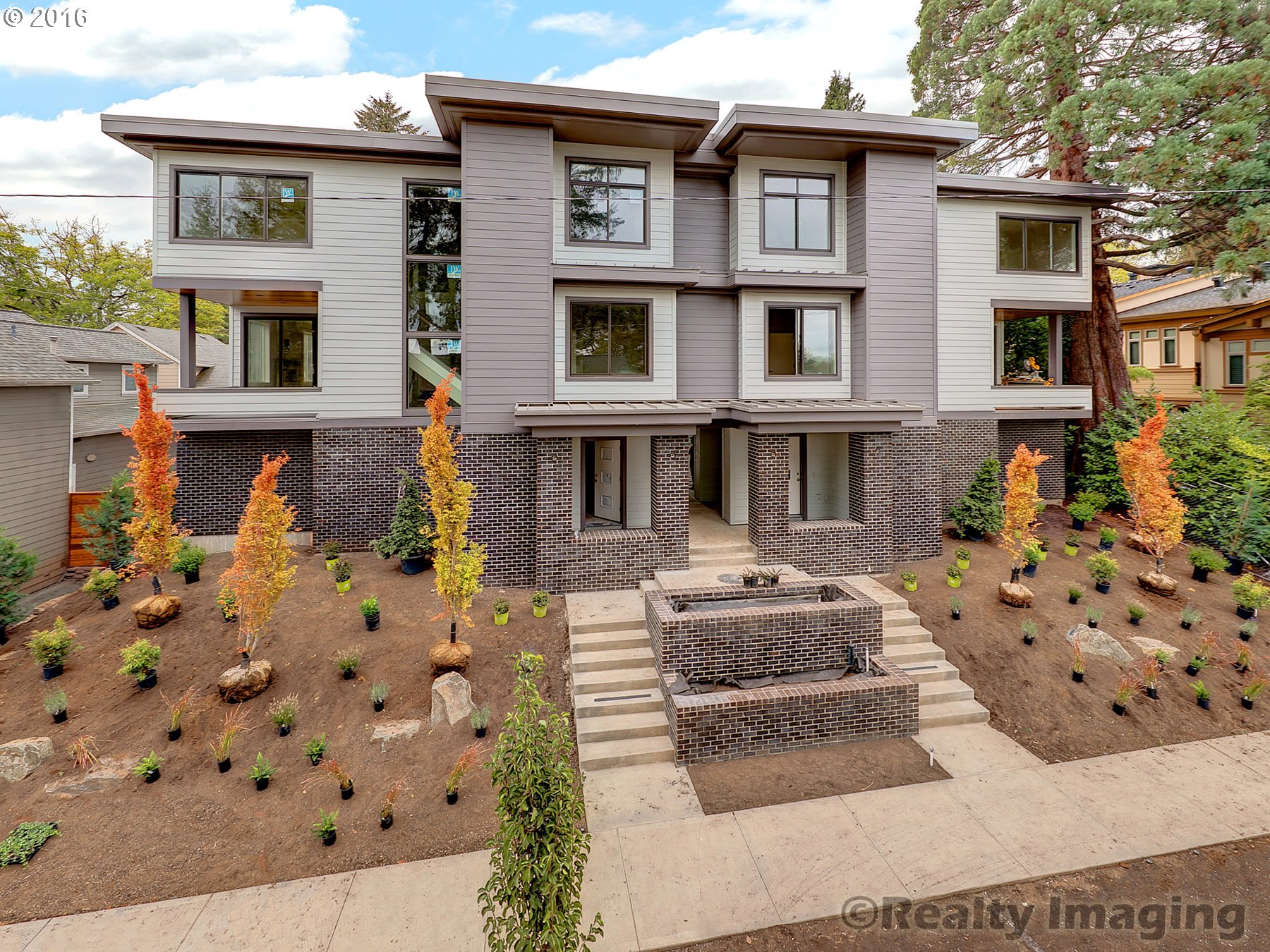 $899,000 - 3Br/3Ba - for Sale in 1st Addition, Lake Oswego