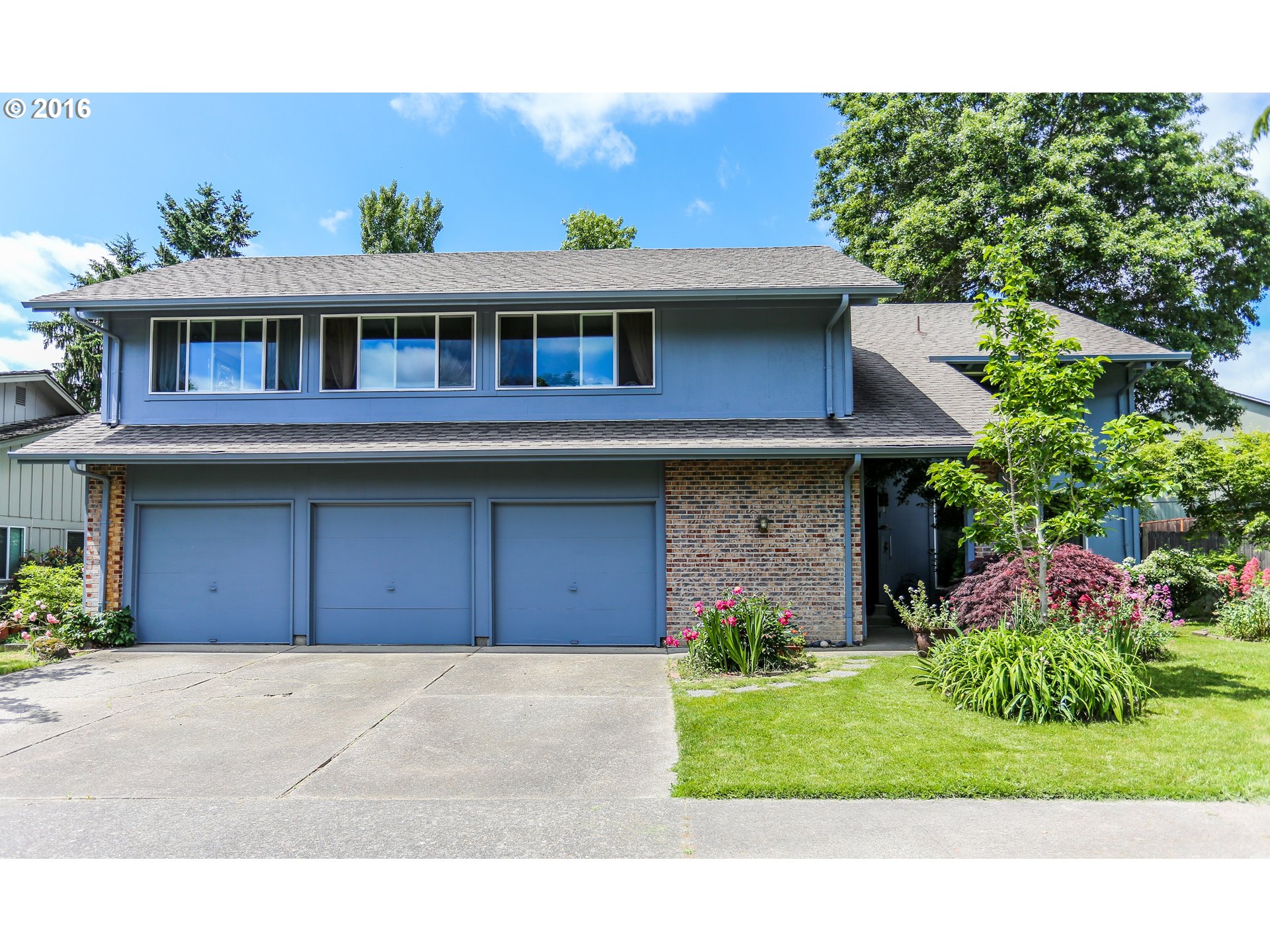 $575,000 - 5Br/3Ba - for Sale in Oak Hills, Beaverton