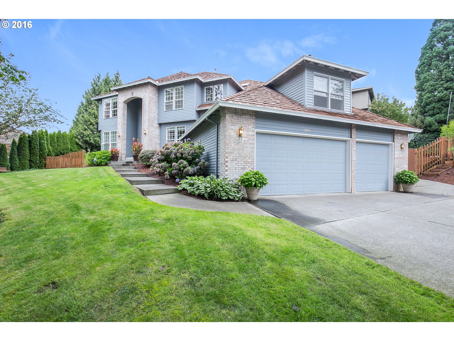 $749,000 - 4Br/4Ba - for Sale in West Linn