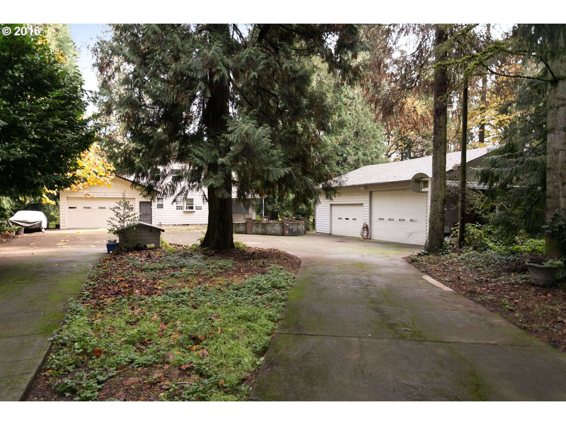 $599,900 - 4Br/5Ba - for Sale in Tualatin River, West Linn
