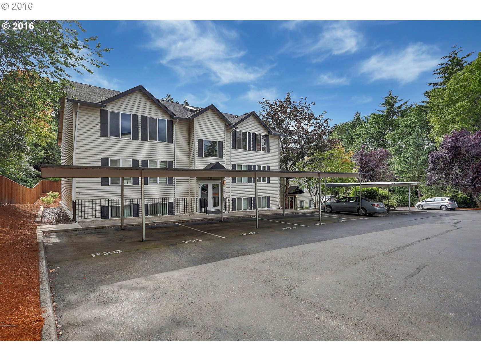 $199,900 - 2Br/2Ba - for Sale in Multnomah Village, Portland