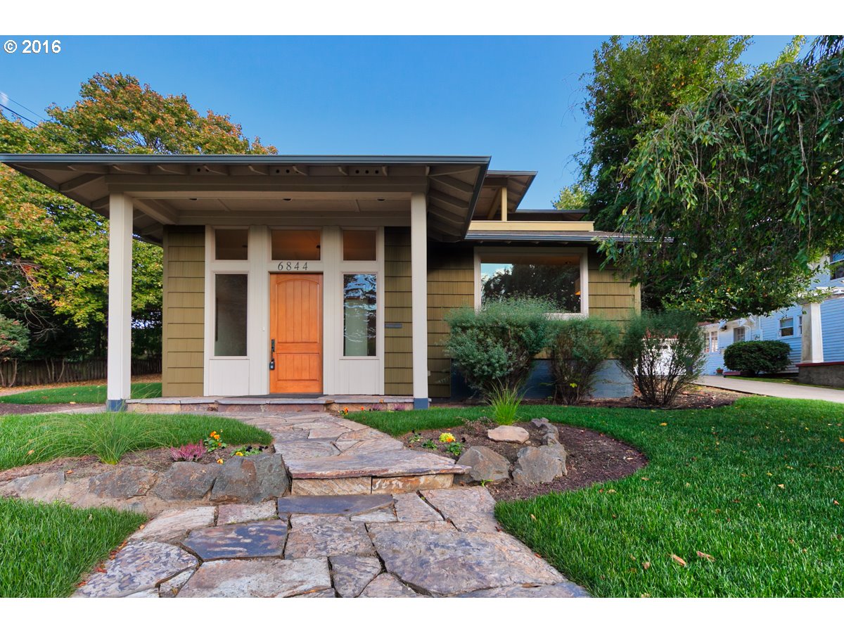 $730,000 - 4Br/3Ba - for Sale in Multnomah Village, Portland