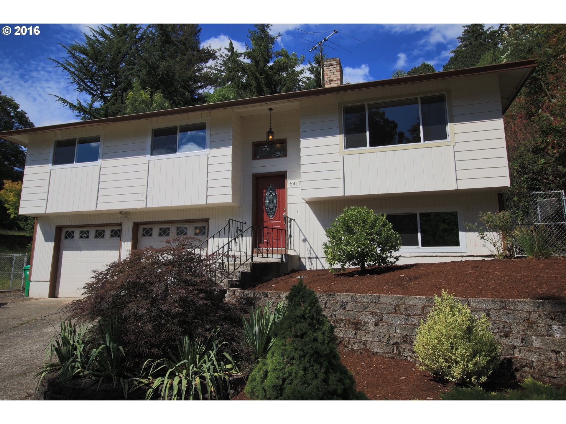 4926 SE ROBIN RD, Milwaukie OR 97267 House for Sale in Milwaukie, OR