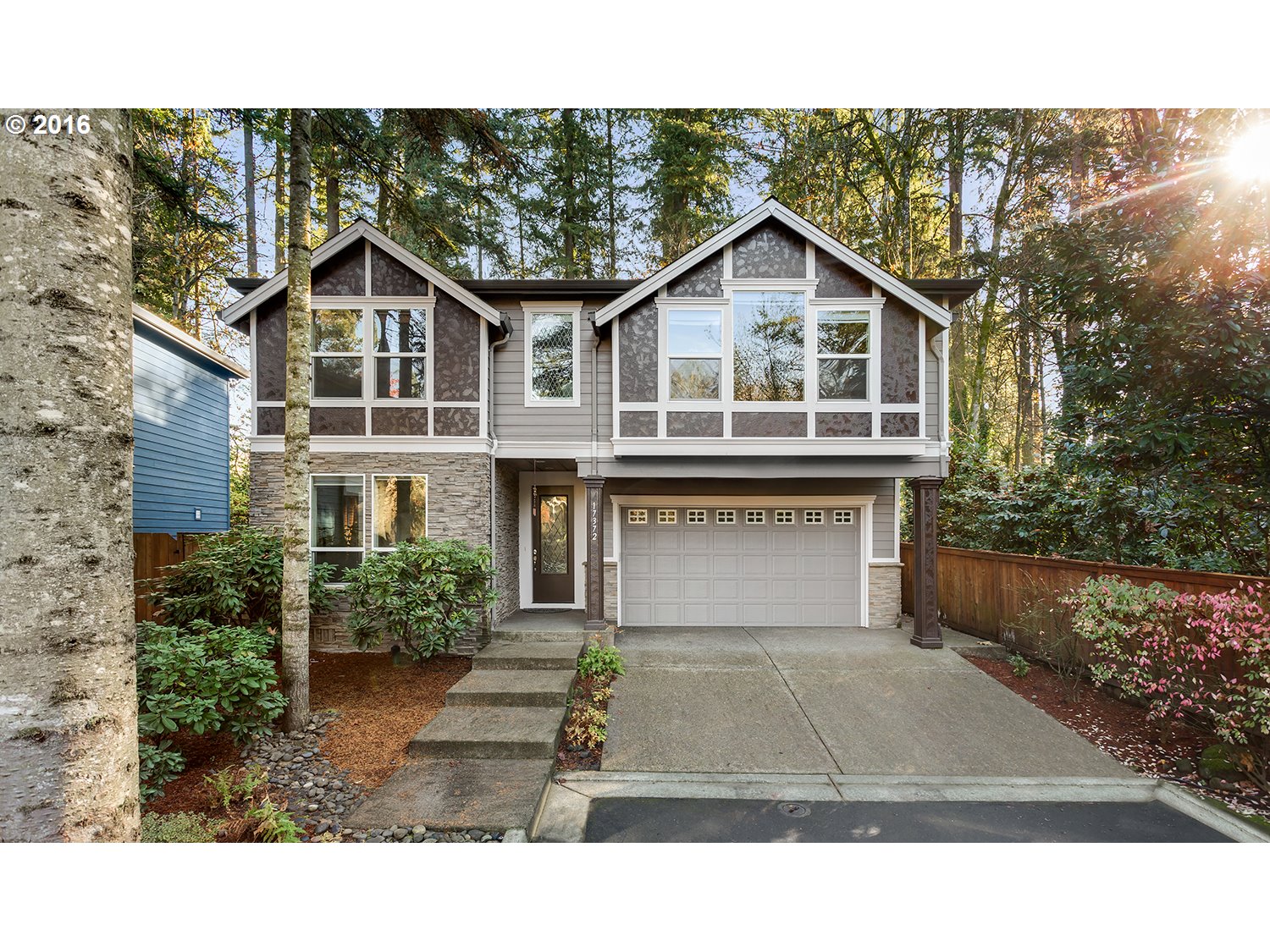 $649,900 - 3Br/3Ba - for Sale in Lake Oswego