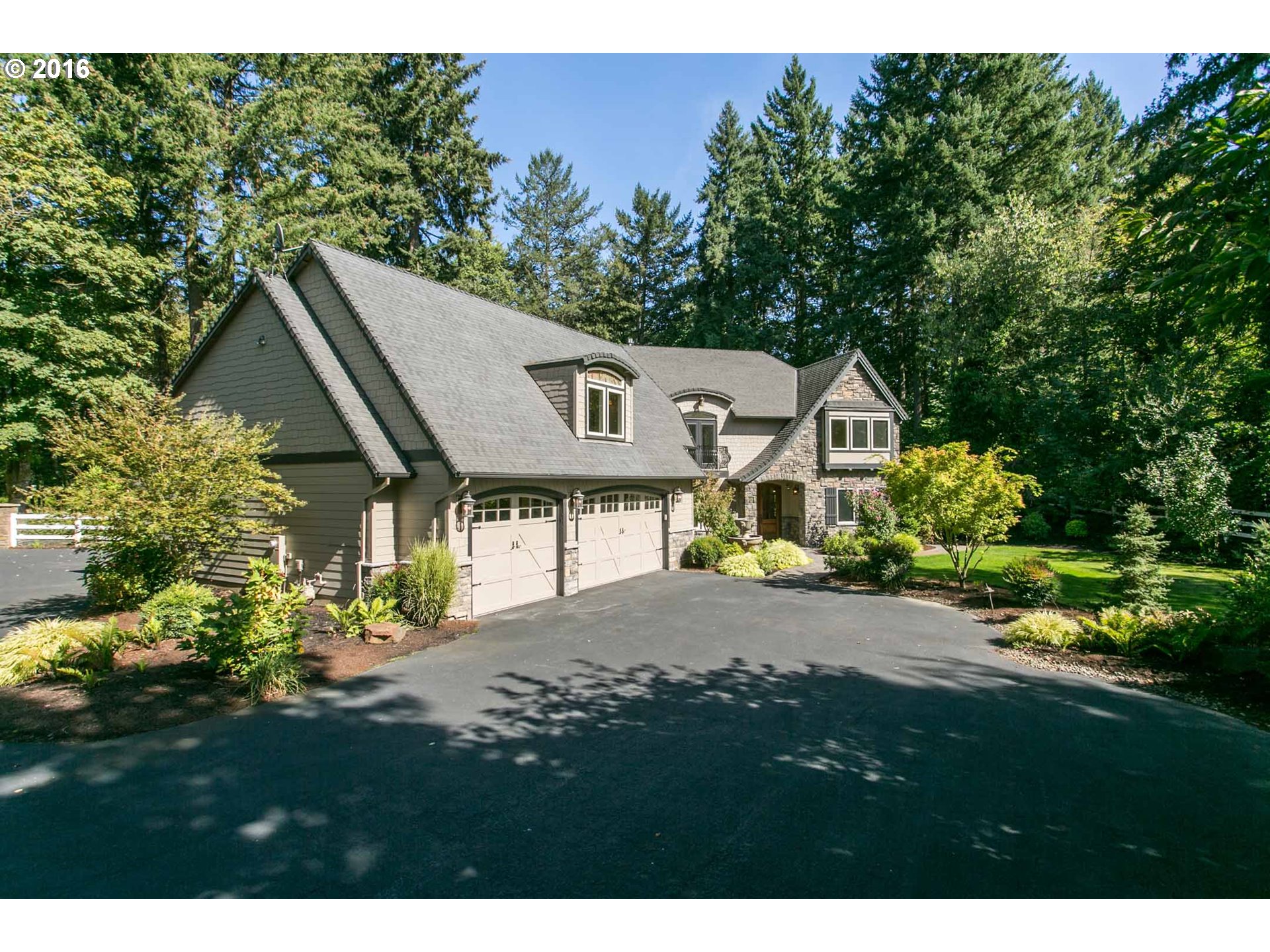 $1,225,000 - 4Br/5Ba - for Sale in Peach Cove, West Linn