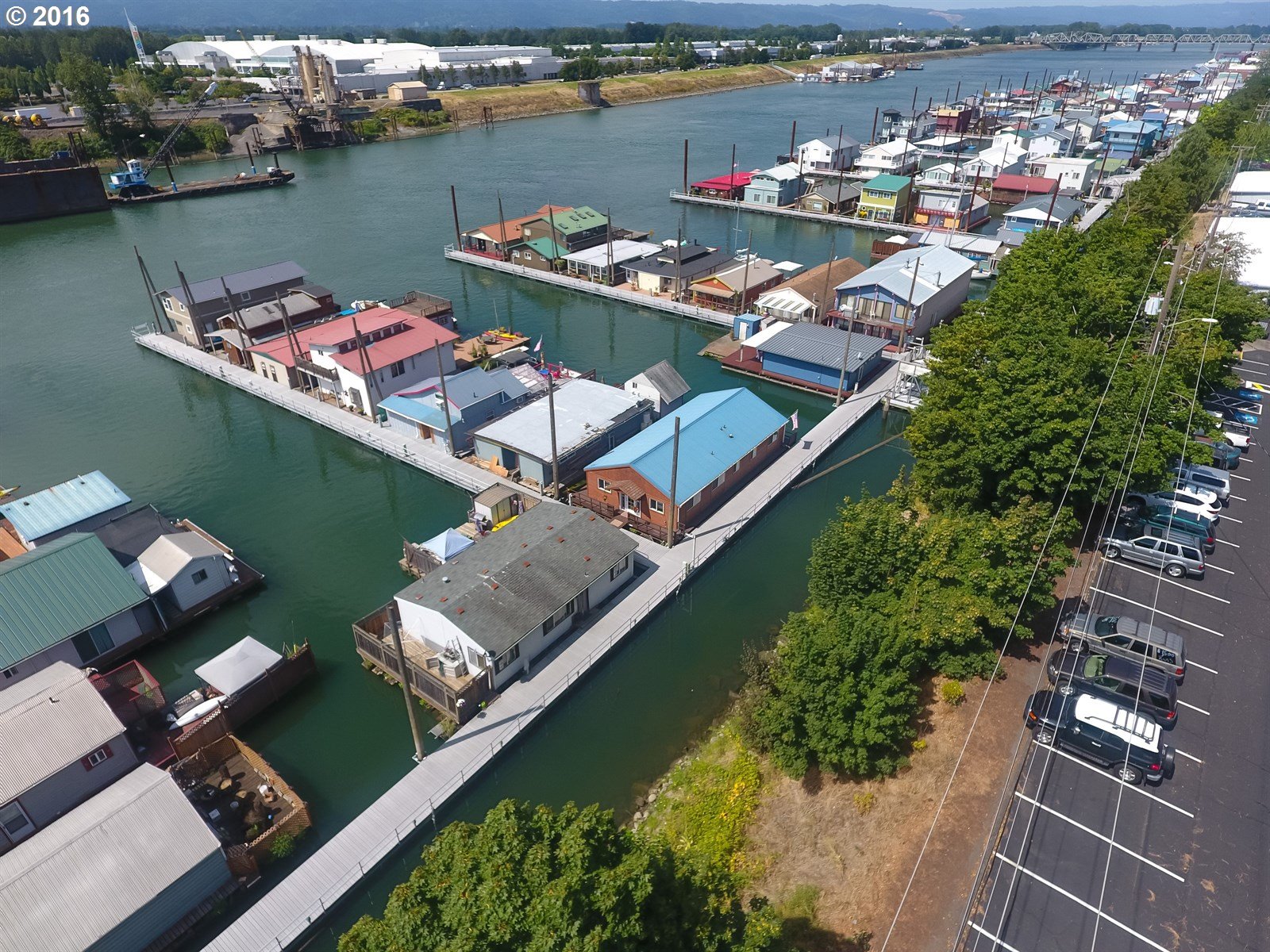 Floating Homes for Sale in Portland Oregon, Houseboats, Moorages, and