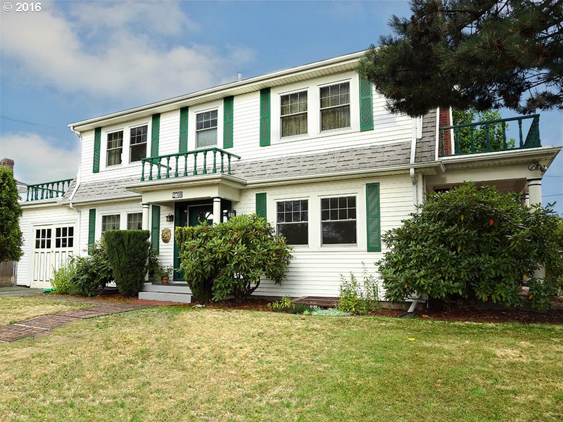 $549,000 - 4Br/2Ba - for Sale in Rose City Park, Portland