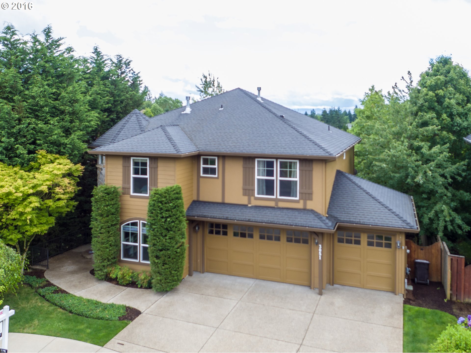 $629,000 - 5Br/4Ba - for Sale in Umpqua Heights, West Linn