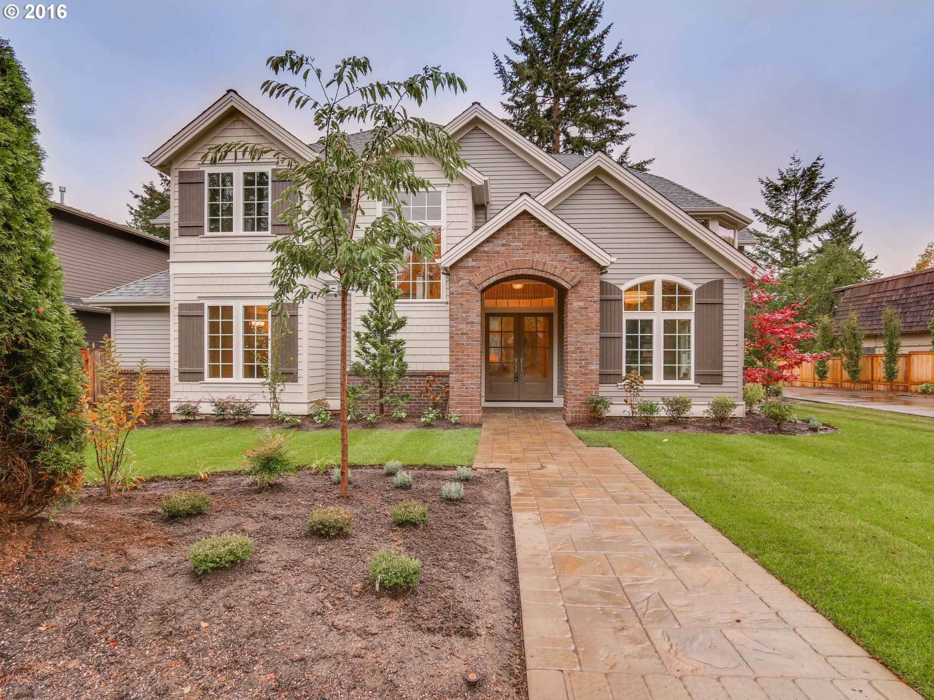 $1,295,000 - 4Br/4Ba - for Sale in Lake Oswego