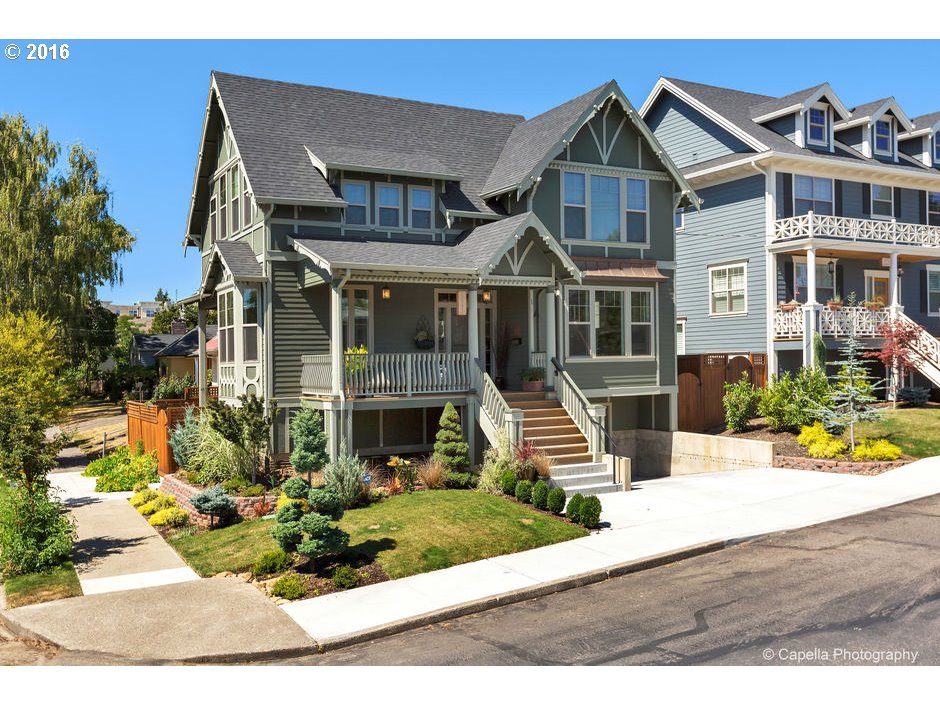 $825,000 - 4Br/4Ba - for Sale in Sellwood, Portland