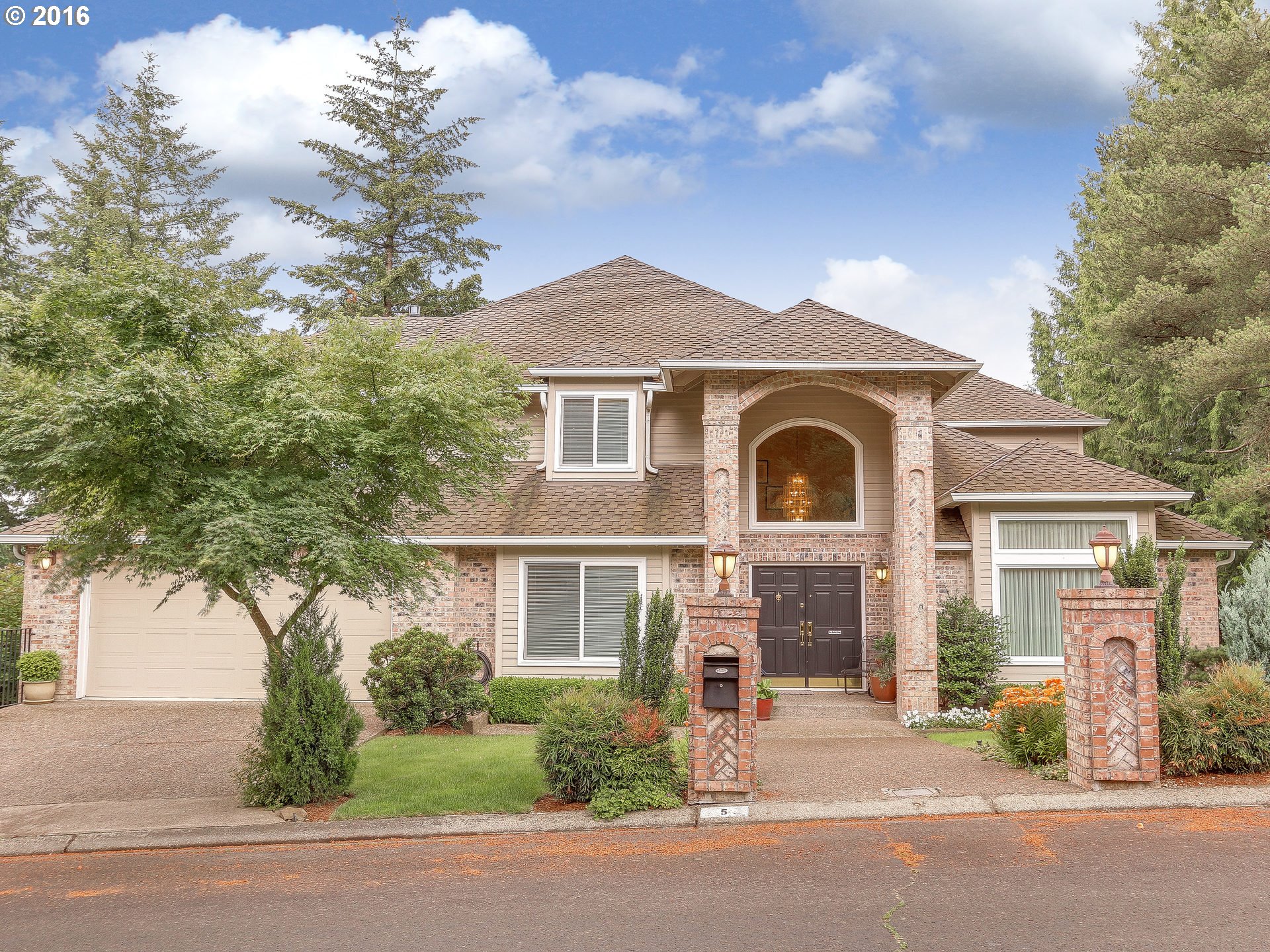 $849,000 - 4Br/4Ba - for Sale in Mt Park, Lake Oswego