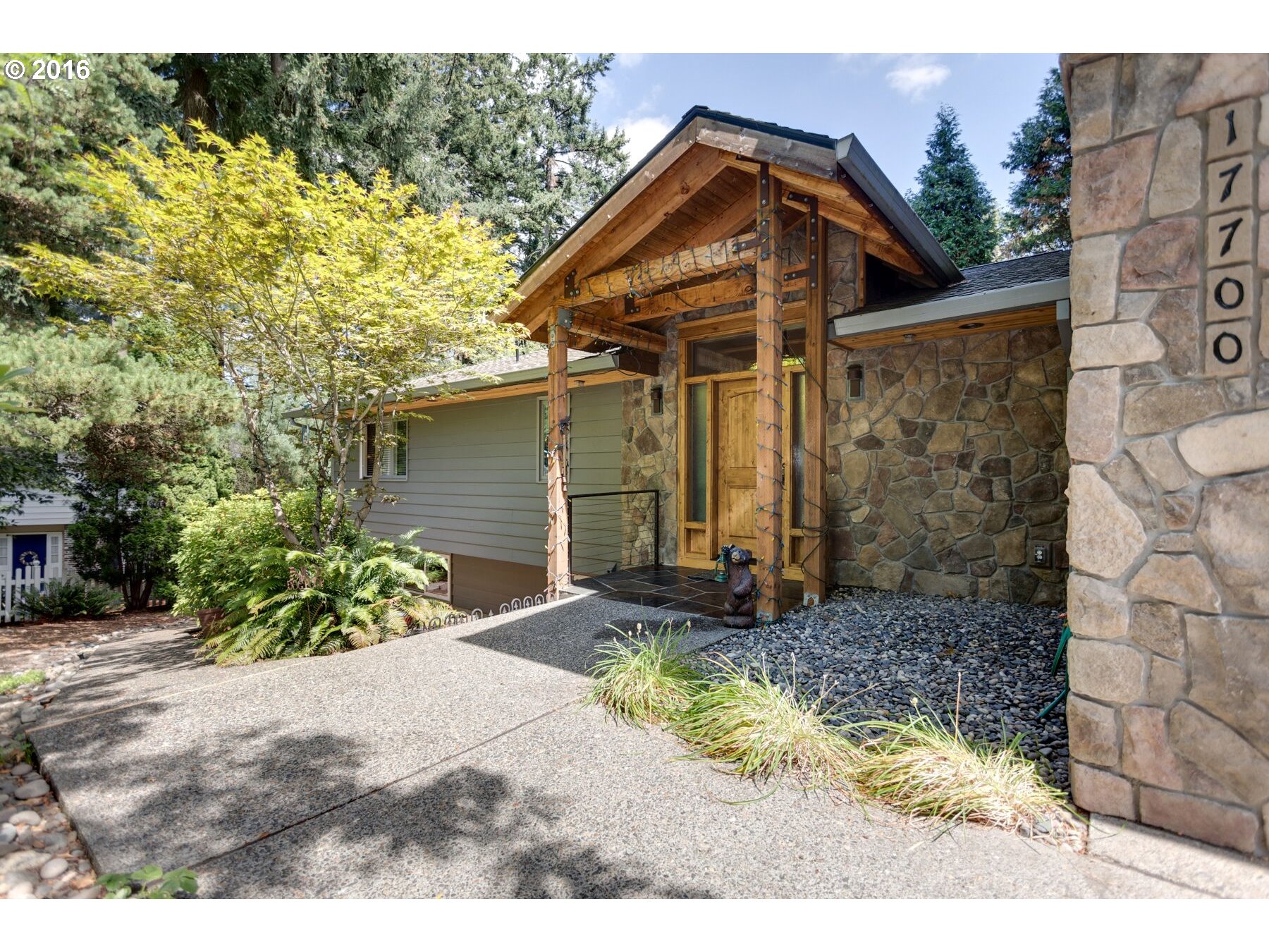 $779,500 - 4Br/3Ba - for Sale in Palisades Heights, Lake Oswego