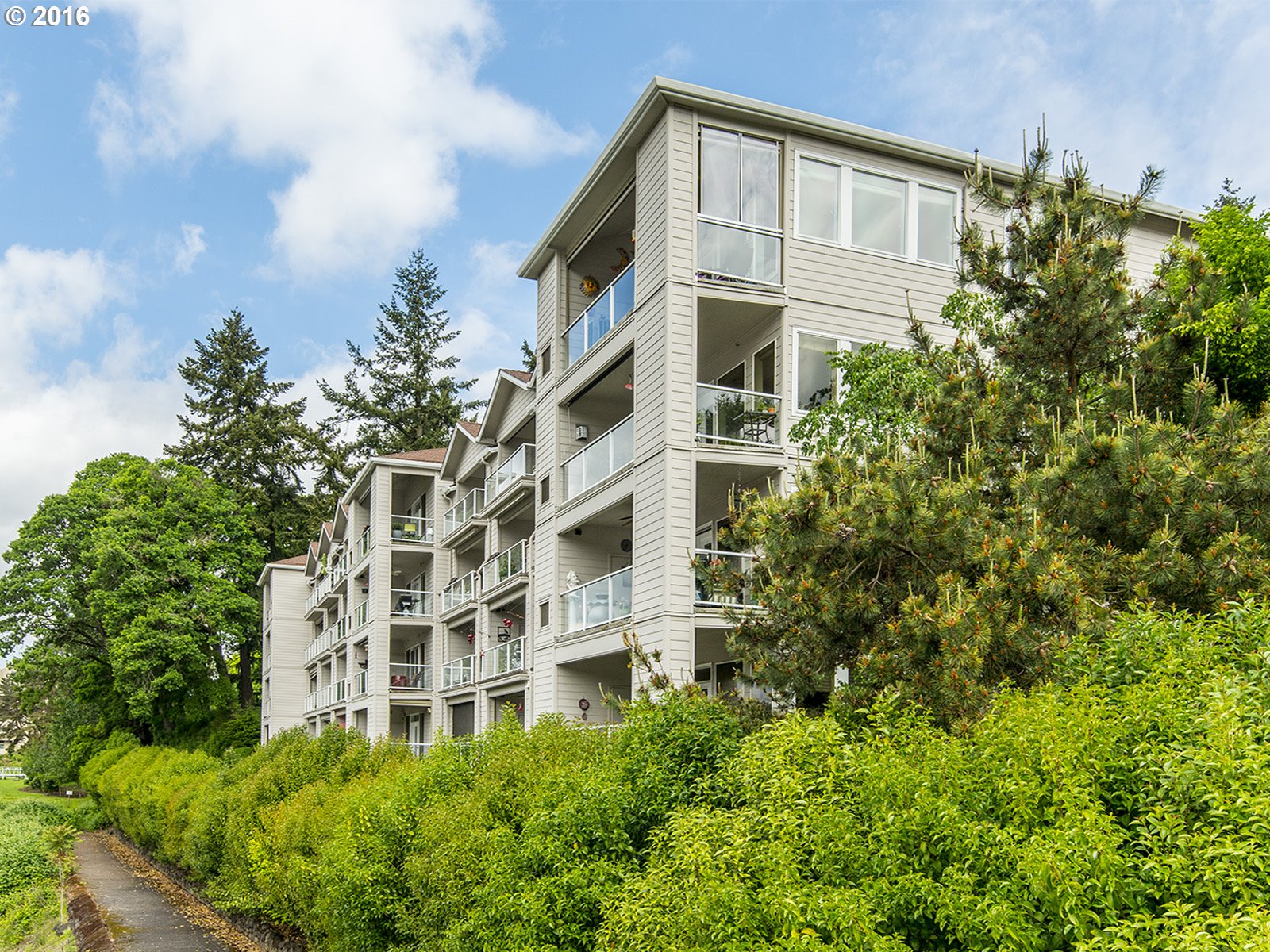 $549,000 - 3Br/3Ba - for Sale in Portland