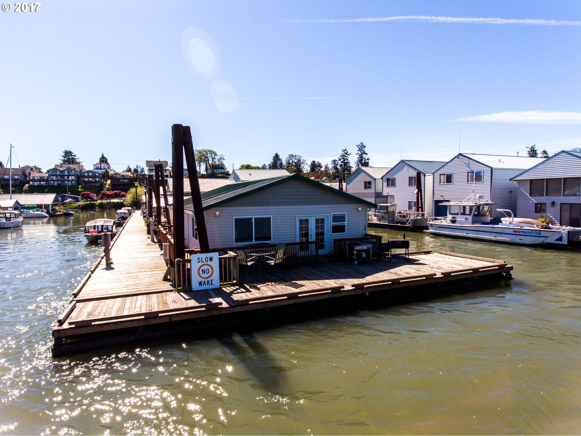 Floating Homes for Sale in Portland Oregon, Portland Oregon Floating