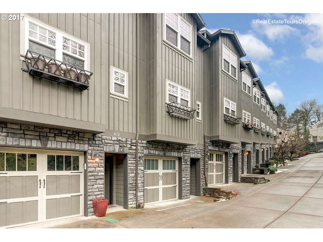 More Details about MLS # 17510552 : 4654 SW CONDOR AVE 8