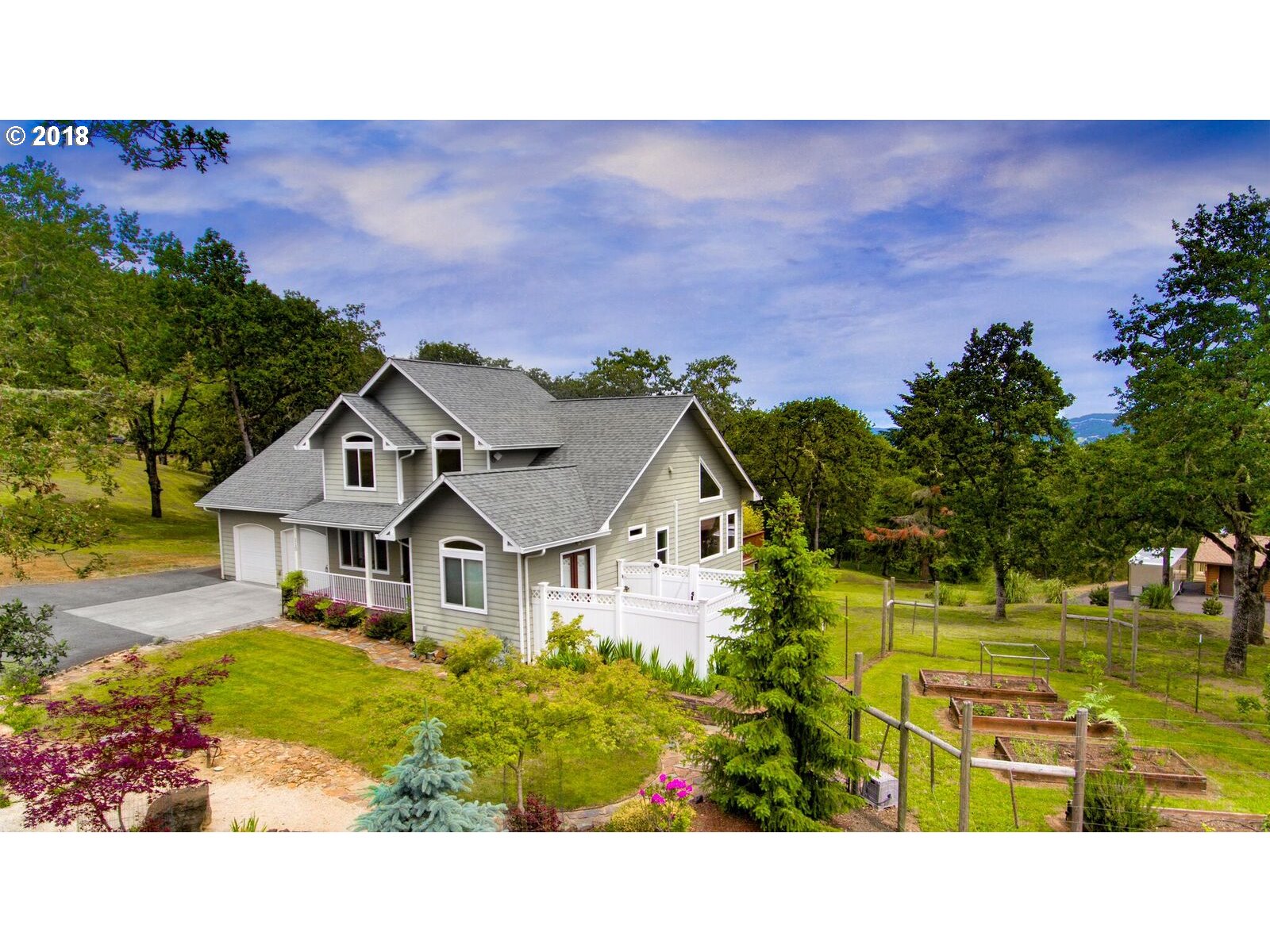 110 PARADISE POINT LN, Roseburg, OR 97471