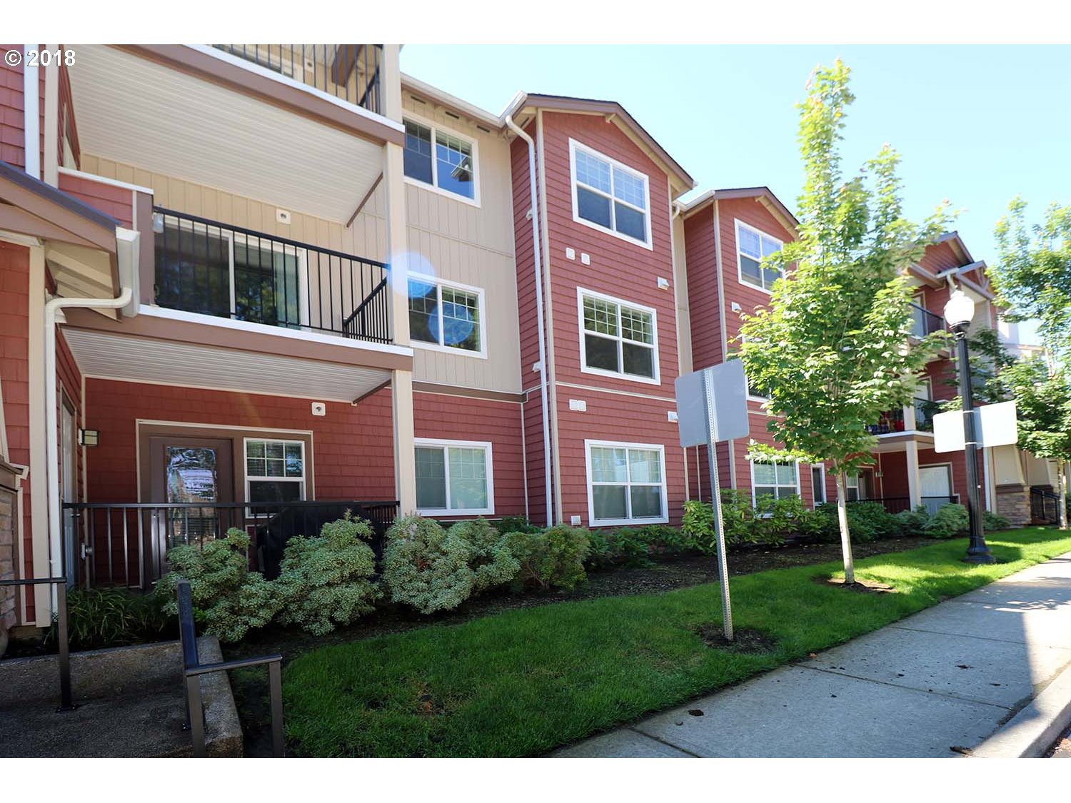 18522 HOLLY ST NW 206 Hillsboro, Oregon Close to everything! Walk through wetlands and greenspace just 5 min to MAX and OHSU Campus! Balcony looks out on huge trees across street, beautiful grounds to walk though with lawn. Great room has gas fireplace, slider to balcony w/storage, dining + kitchen open to living w/granite eat bar. Master suite w/bath + walk in closet. Laundry in unit. Nice stainless appliances!First time on the market!History includes whole building-Unit 206