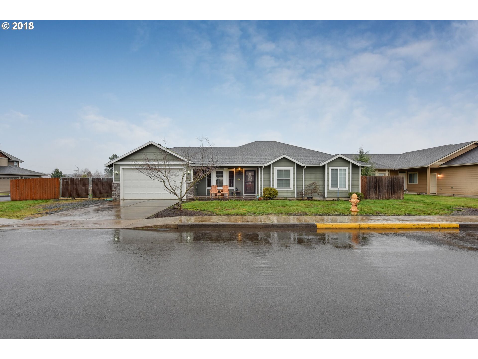 1265 SE REGAN HILL LOOP