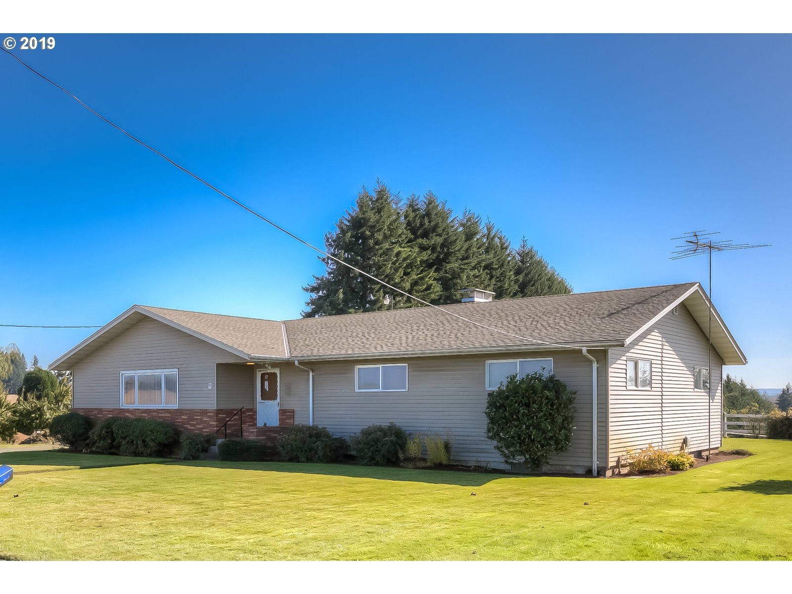 12168 SUBLIMITY RD (1 of 30)